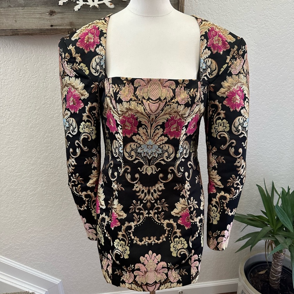 House of CB Mona Black and Pink Baroque Mini Dress size Large NWT‎
